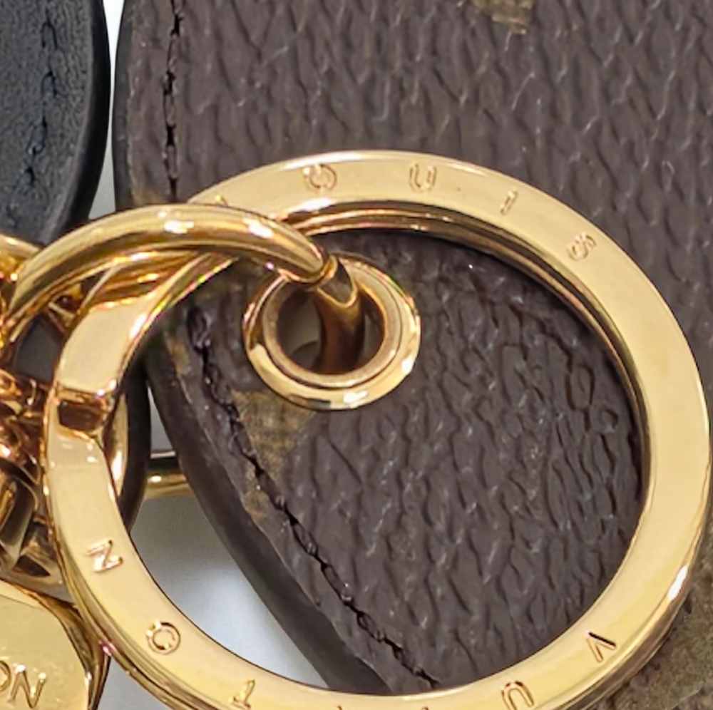 ✨️Authentic Louis Vuitton Reverse Monogram Charm / Key Chain - Picture 4 of 10
